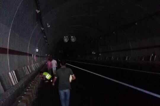 焦坪隧道电91视频网站在线观看工程施工瞬间